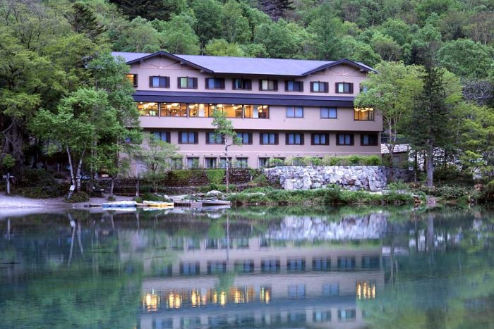 SNA28 大正池湖畔唯一飯店，能一次欣賞殘雪、綠葉、秋風的自然景觀（長野縣）